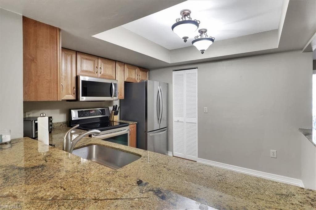 800 Meadowland DR Apt H, NAPLES FL 34108-6