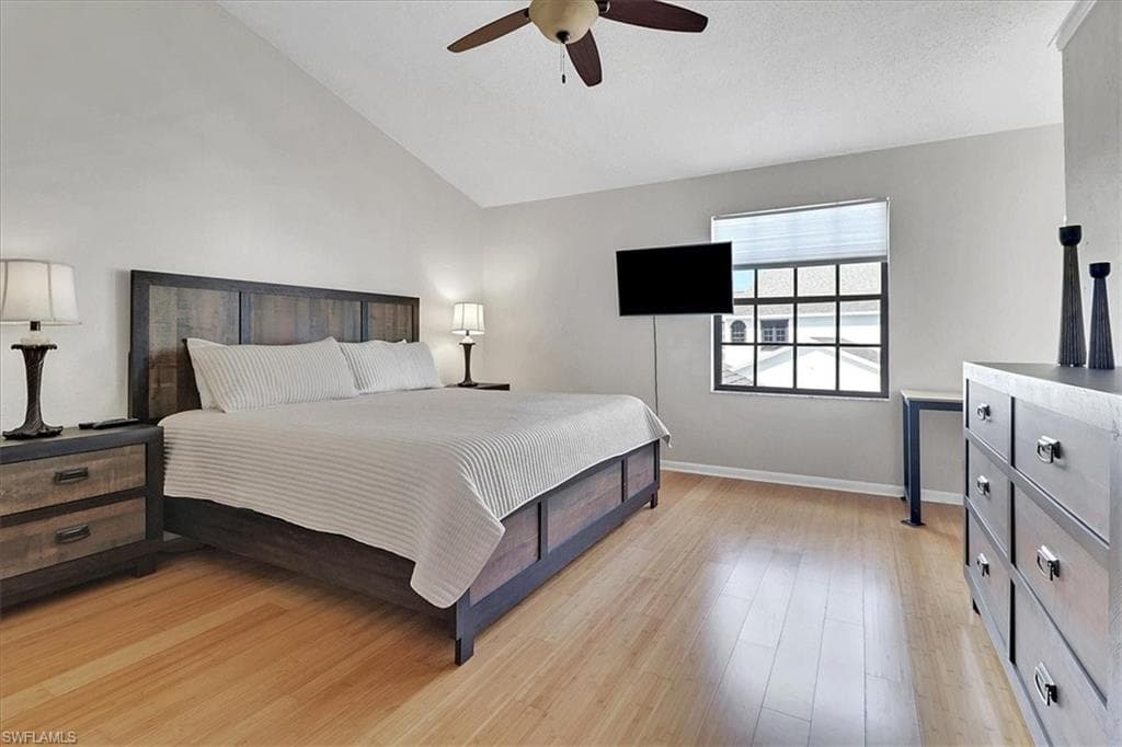 800 Meadowland DR Apt H, NAPLES FL 34108-20