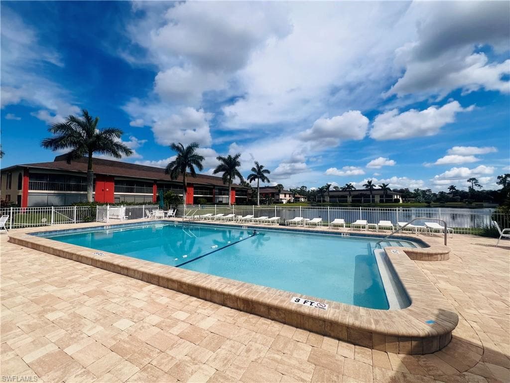 332 Charlemagne BLVD # H103, NAPLES FL 34112-16