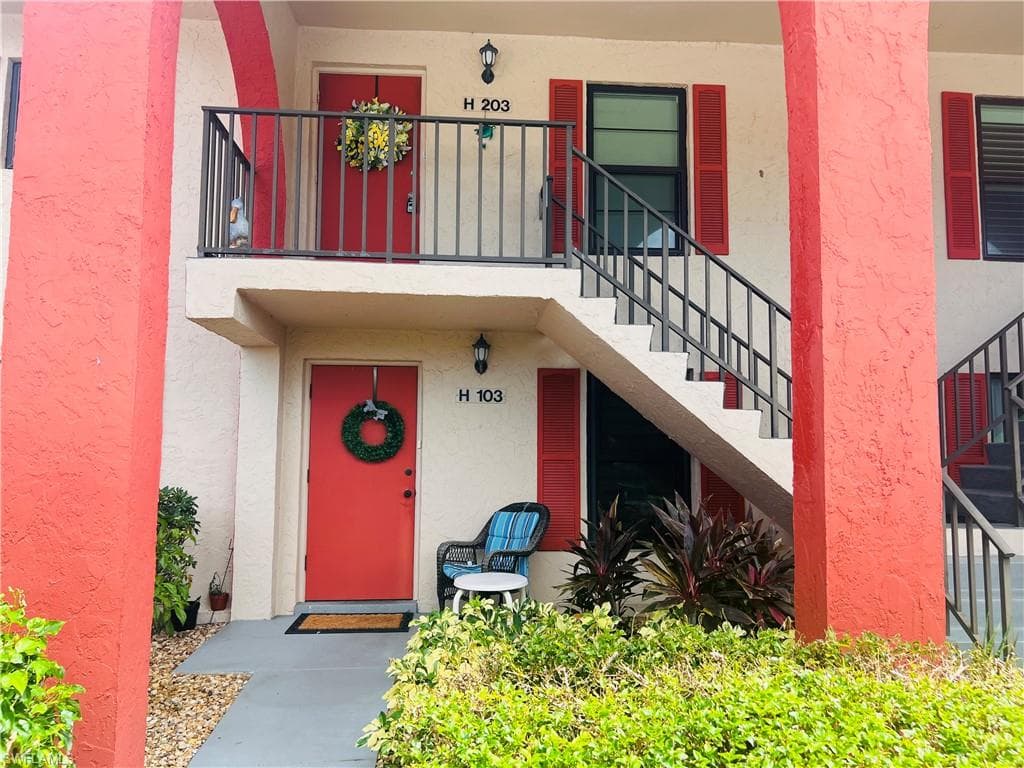 332 Charlemagne BLVD # H103, NAPLES FL 34112-2