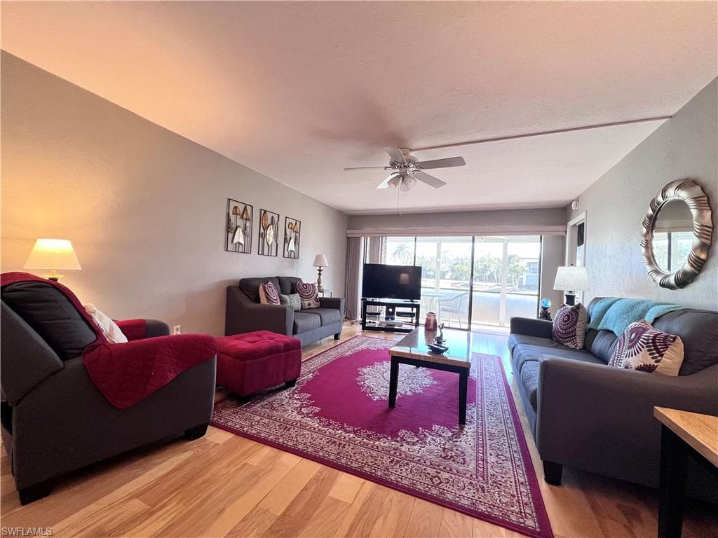 332 Charlemagne BLVD # H103, NAPLES FL 34112-7