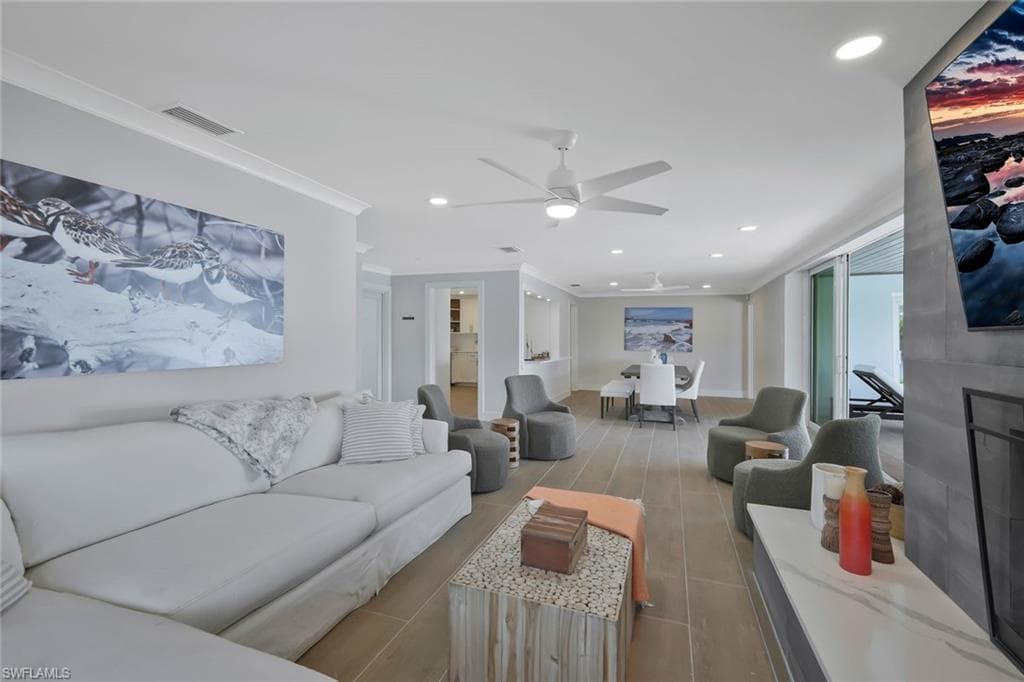 5596 Avenida Pescadora, FORT MYERS BEACH FL 33931-5