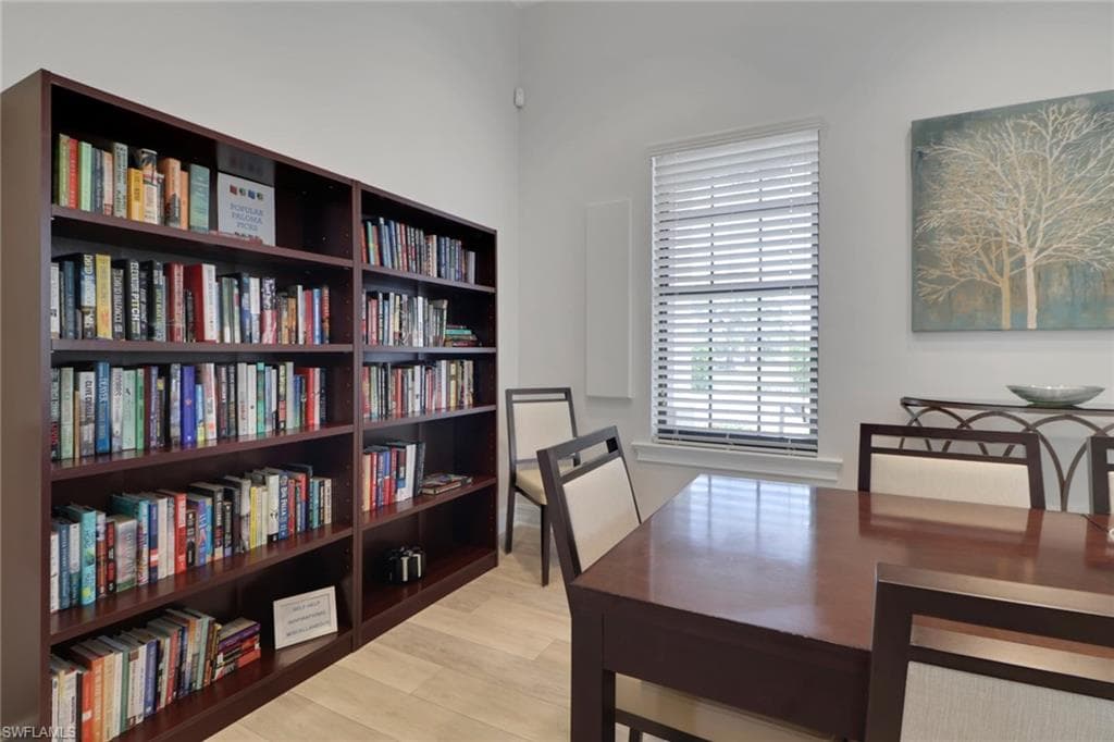 26233 Palace LN # 201, BONITA SPRINGS FL 34135-36