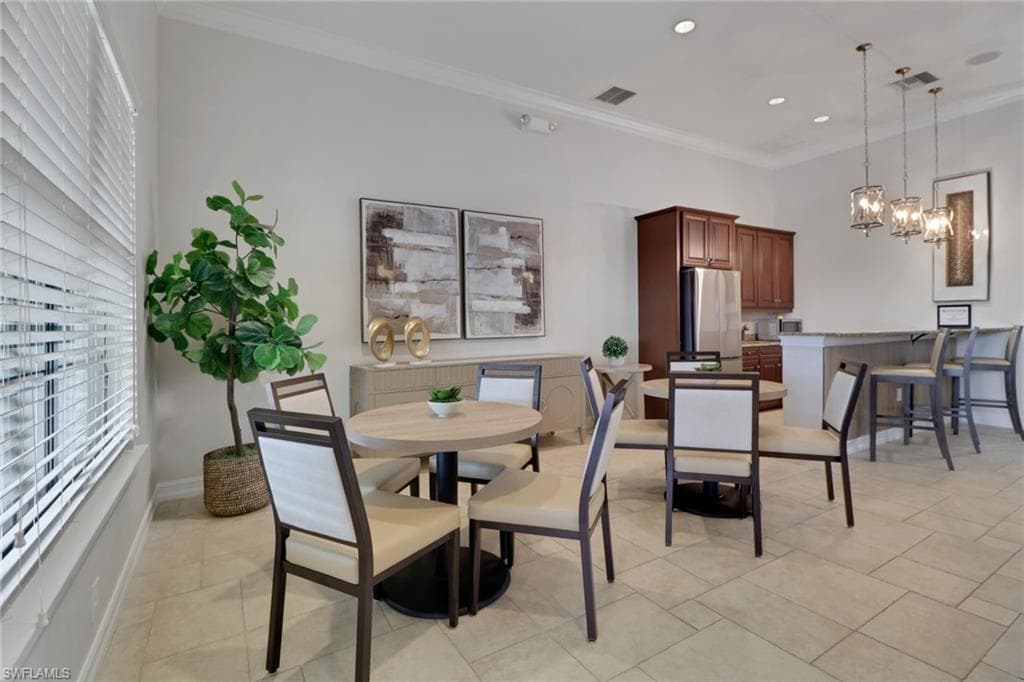 26233 Palace LN # 201, BONITA SPRINGS FL 34135-30