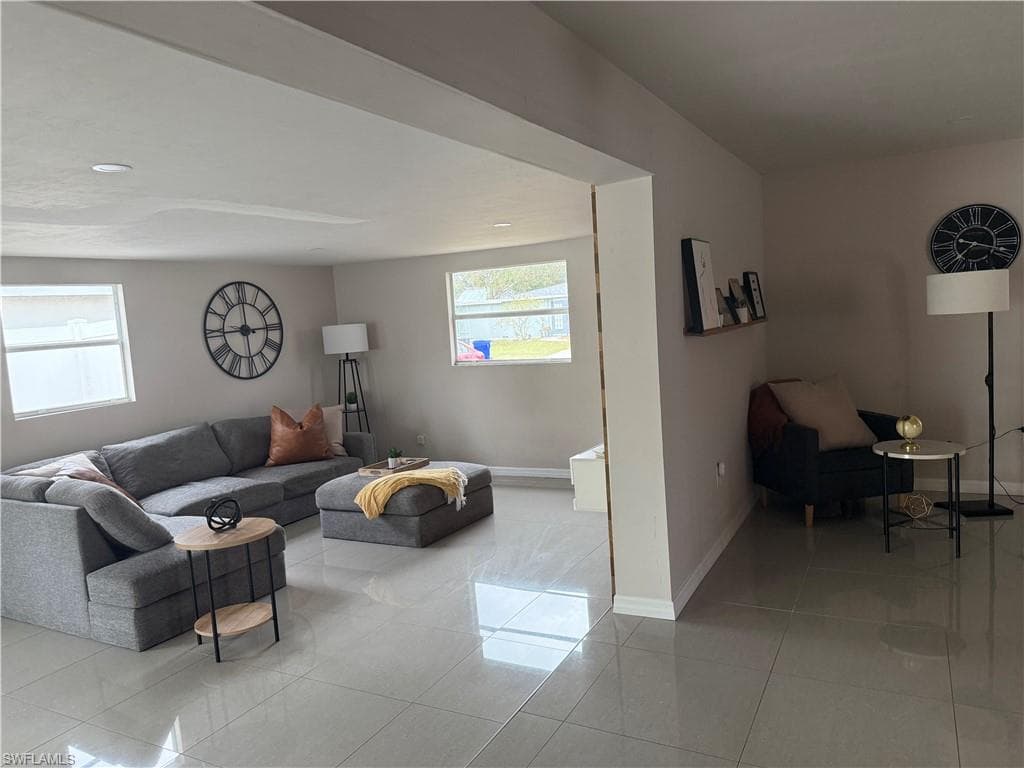1635 Lowell CT, FORT MYERS FL 33907-11