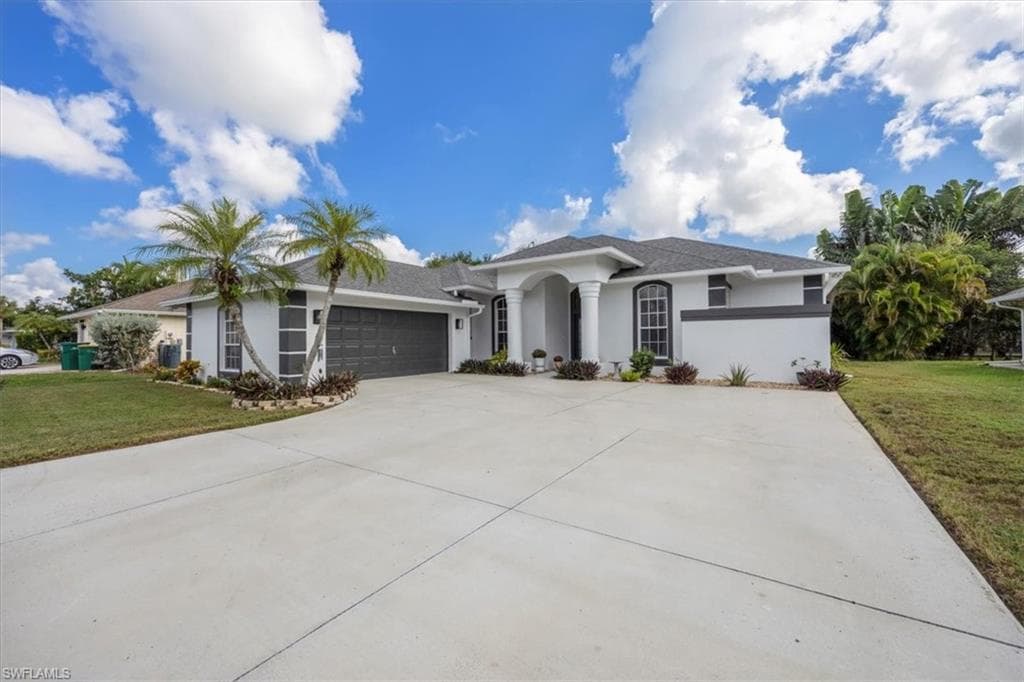 496 Raven WAY, NAPLES FL 34110-28