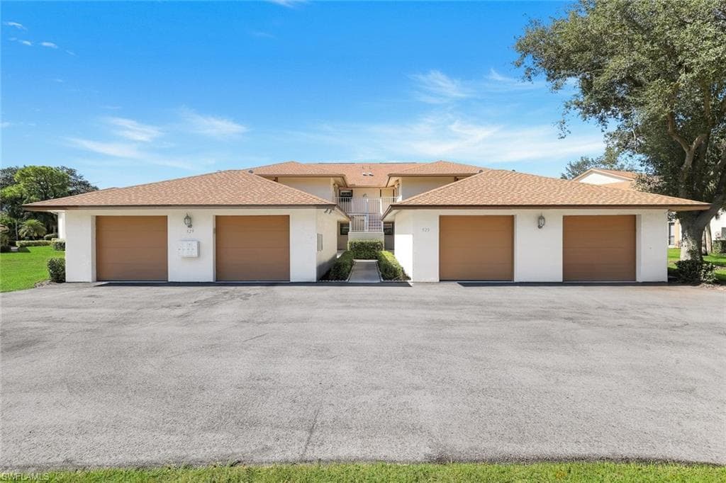529 Lake Louise CIR # 101, NAPLES FL 34110-2