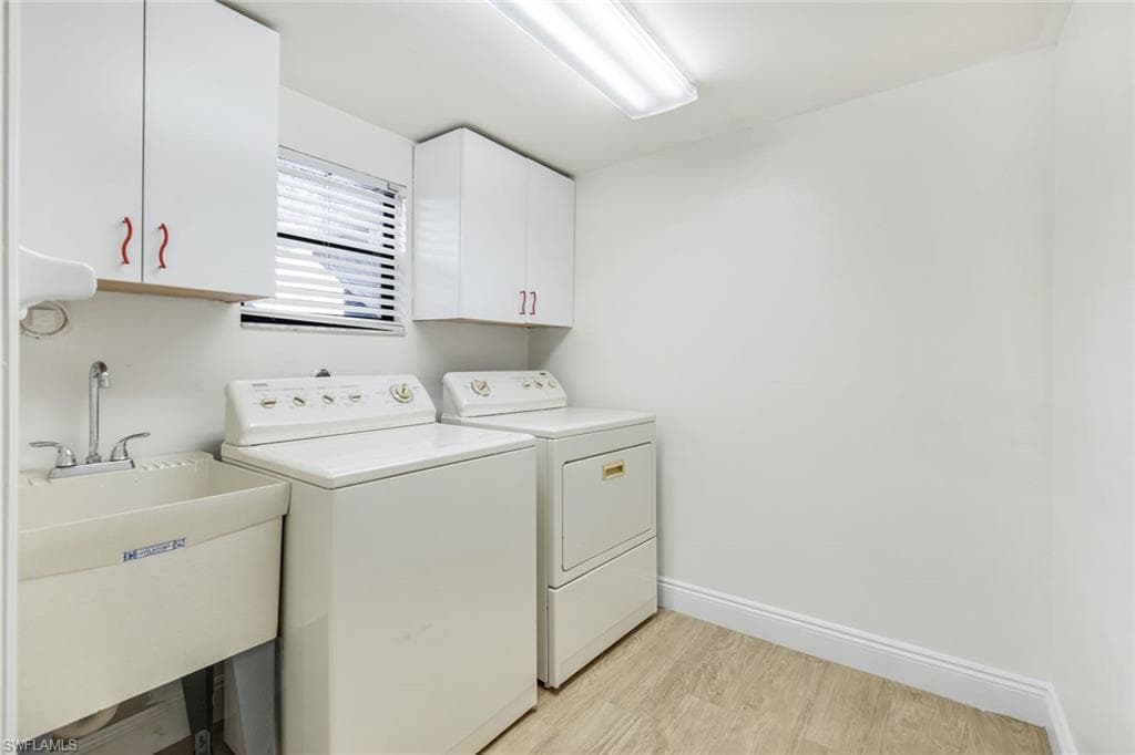 529 Lake Louise CIR # 101, NAPLES FL 34110-17