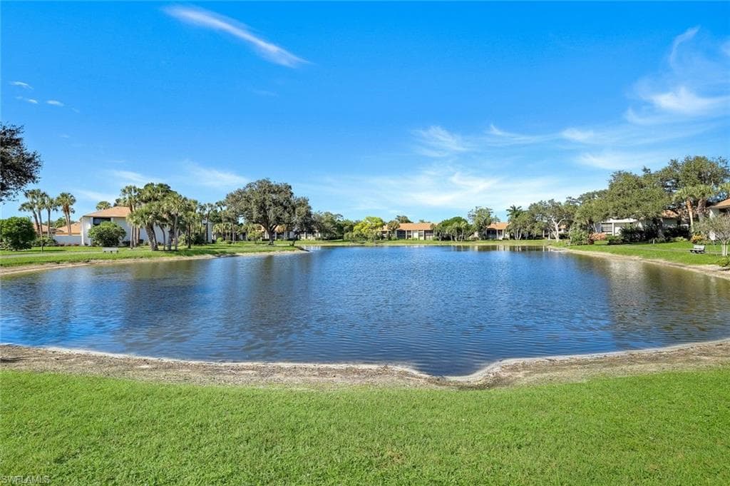 529 Lake Louise CIR # 101, NAPLES FL 34110-18