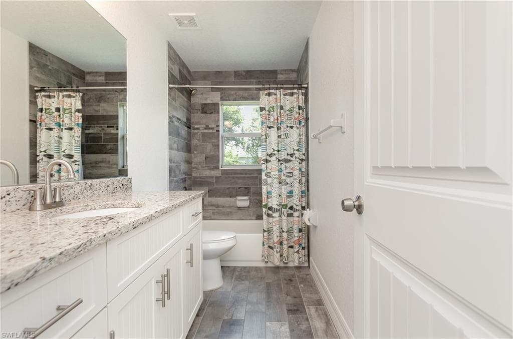 126 Glades DR, ROTONDA WEST FL 33947-17