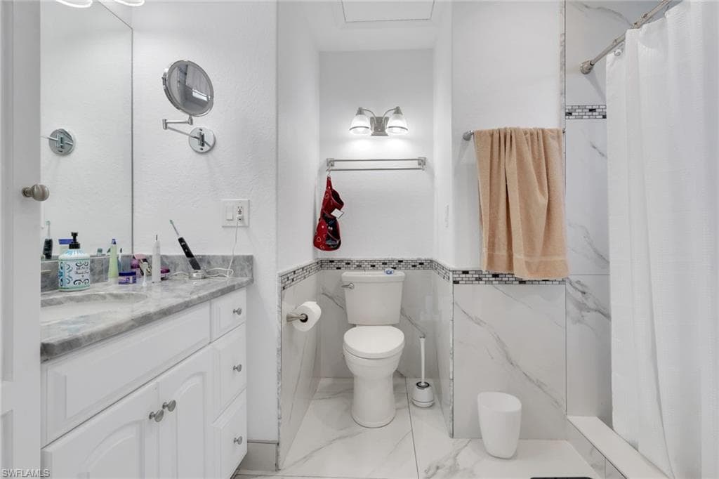 245 Bahia VIA, FORT MYERS BEACH FL 33931-17