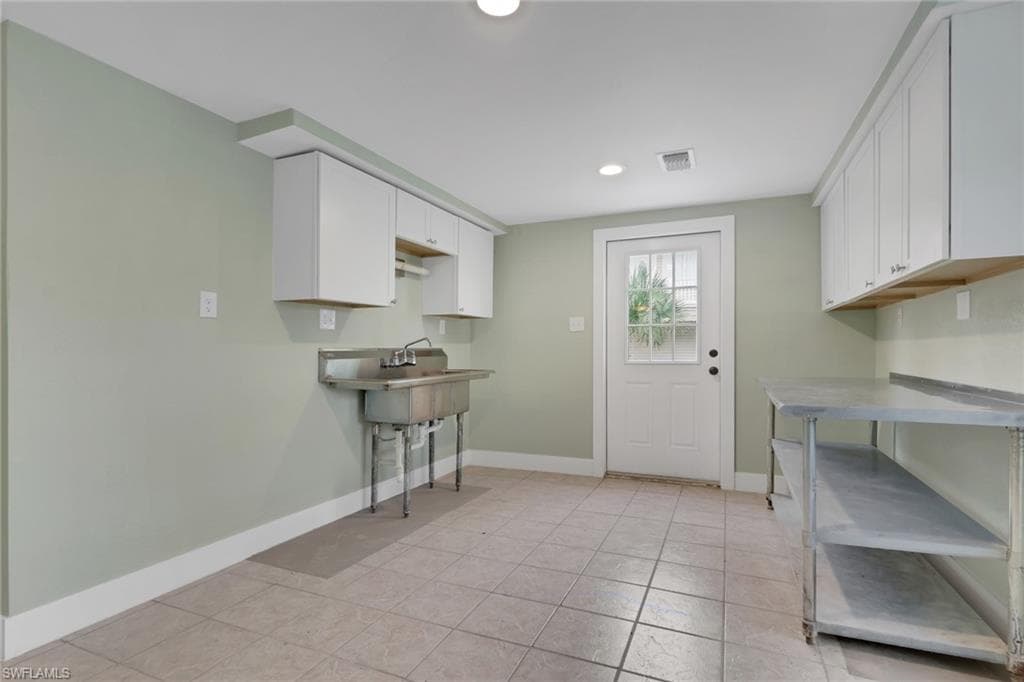 245 Bahia VIA, FORT MYERS BEACH FL 33931-24