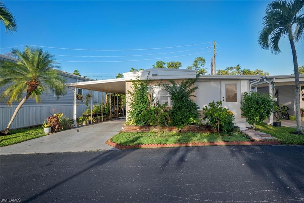 777 Walkerbilt RD # 34, NAPLES FL 34110-1