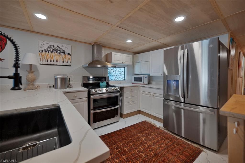 777 Walkerbilt RD # 34, NAPLES FL 34110-7