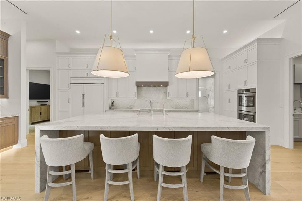 6689 MILL RUN CIR, NAPLES FL 34109-12