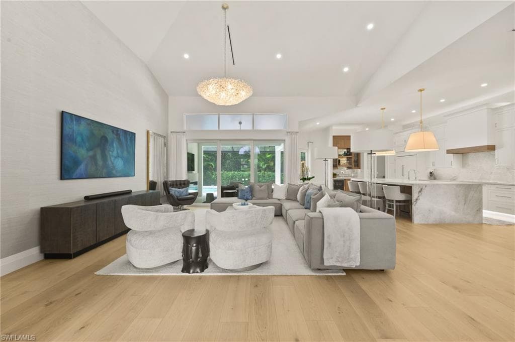6689 MILL RUN CIR, NAPLES FL 34109-2