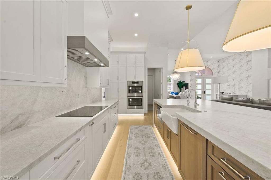 6689 MILL RUN CIR, NAPLES FL 34109-13