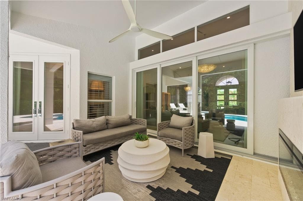 6689 MILL RUN CIR, NAPLES FL 34109-14