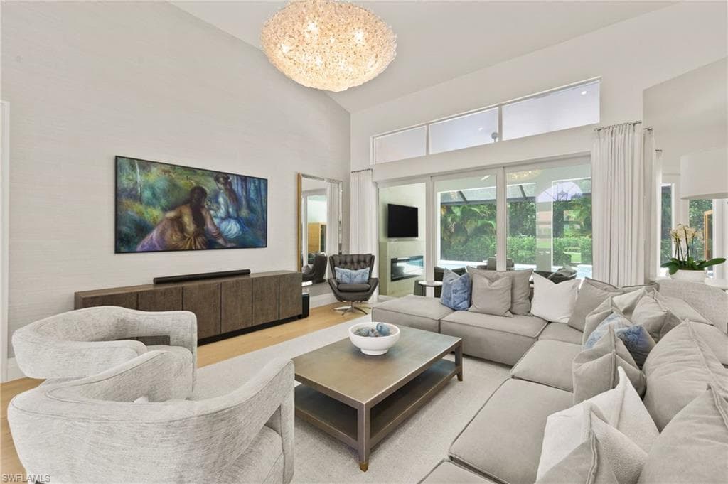 6689 MILL RUN CIR, NAPLES FL 34109-10