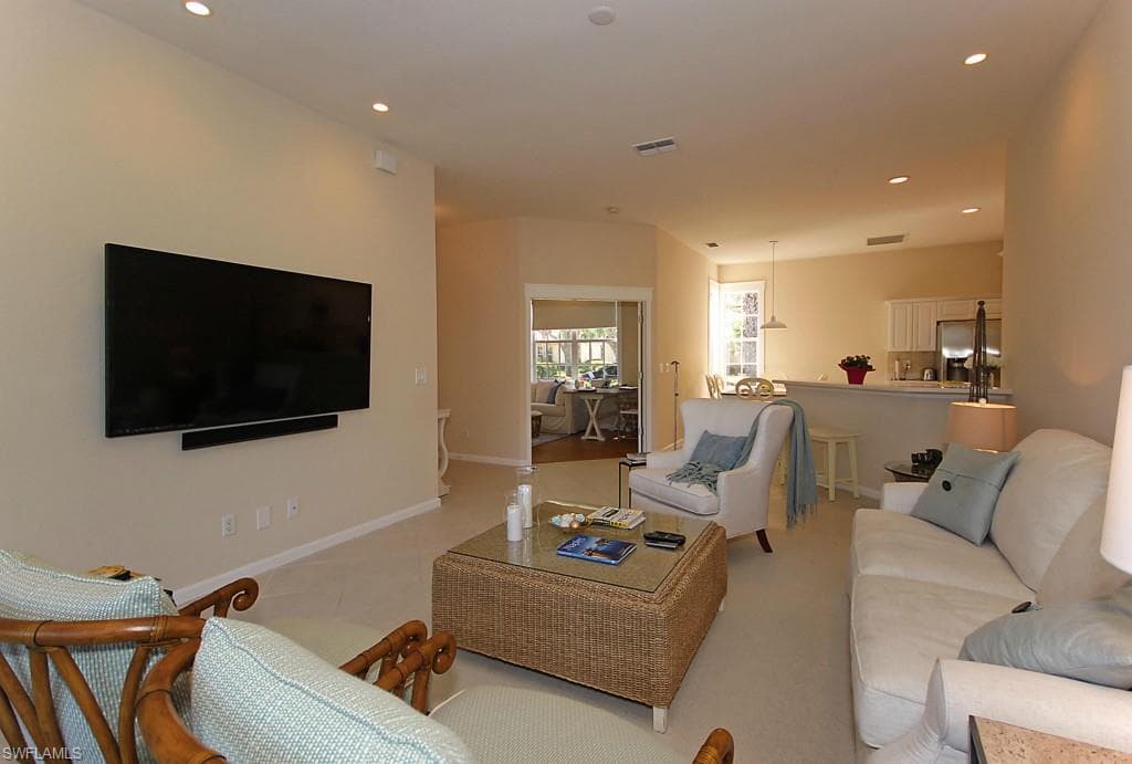 6855 Old Banyan WAY, NAPLES FL 34109-2