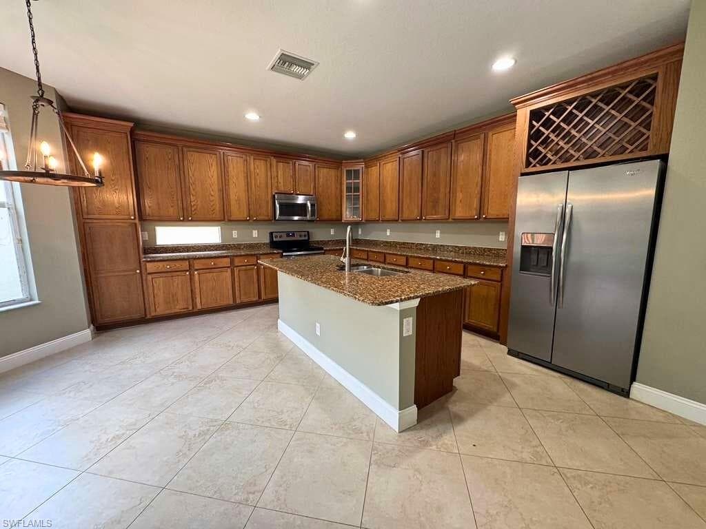 8306 Sumner AVE, FORT MYERS FL 33908-8