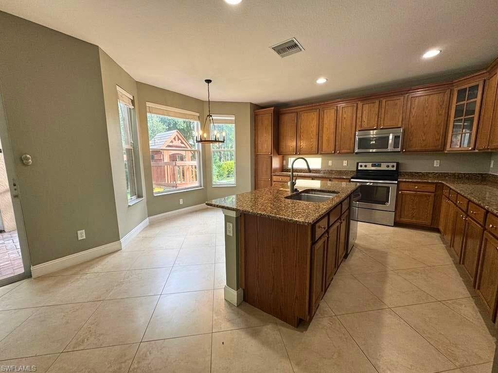 8306 Sumner AVE, FORT MYERS FL 33908-7