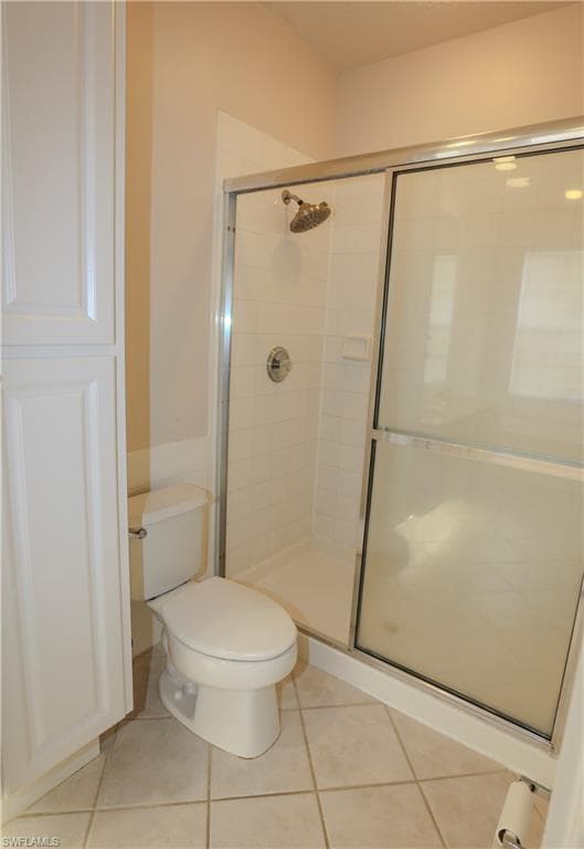 5823 Cove CIR # 8, NAPLES FL 34119-12