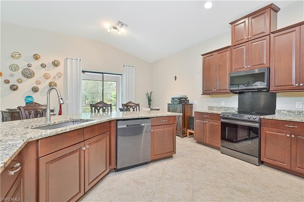 17283 Walnut Run DR, ALVA FL 33920-19