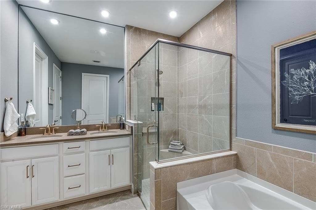 6735 Good Life ST, FORT MYERS FL 33966-22