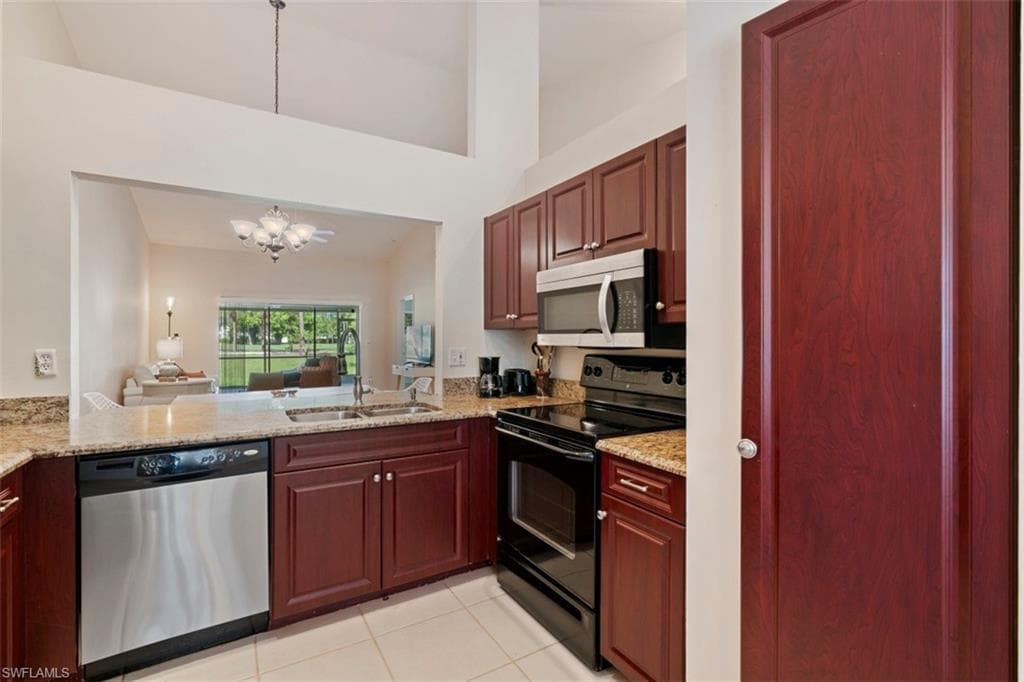 627 Saint Andrews BLVD, NAPLES FL 34113-4