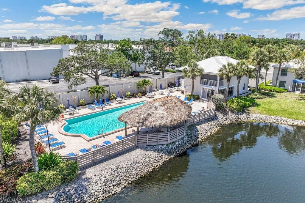 876 Gulf Pavilion DR # 101, NAPLES FL 34108-21