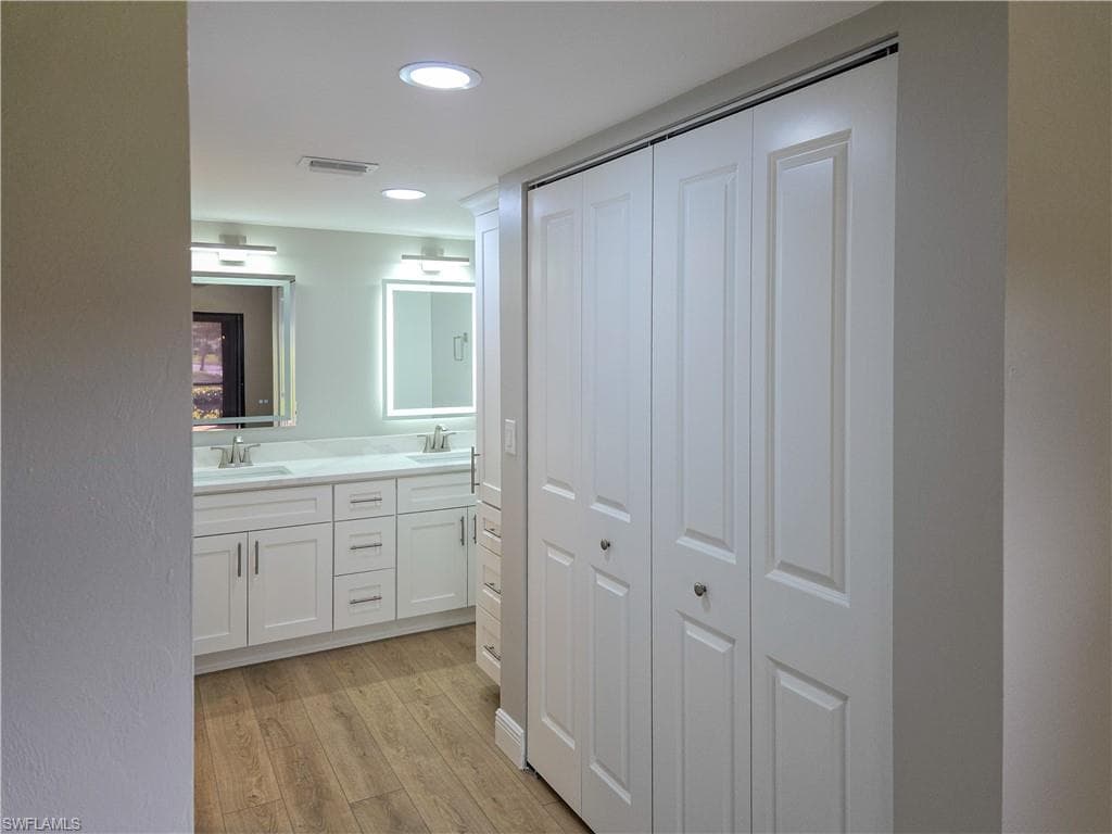 5790 Trailwinds DR # 111, FORT MYERS FL 33907-11