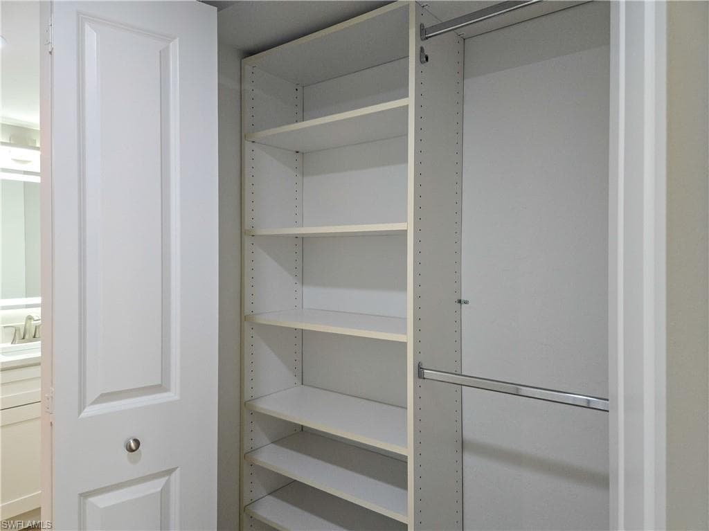 5790 Trailwinds DR # 111, FORT MYERS FL 33907-14