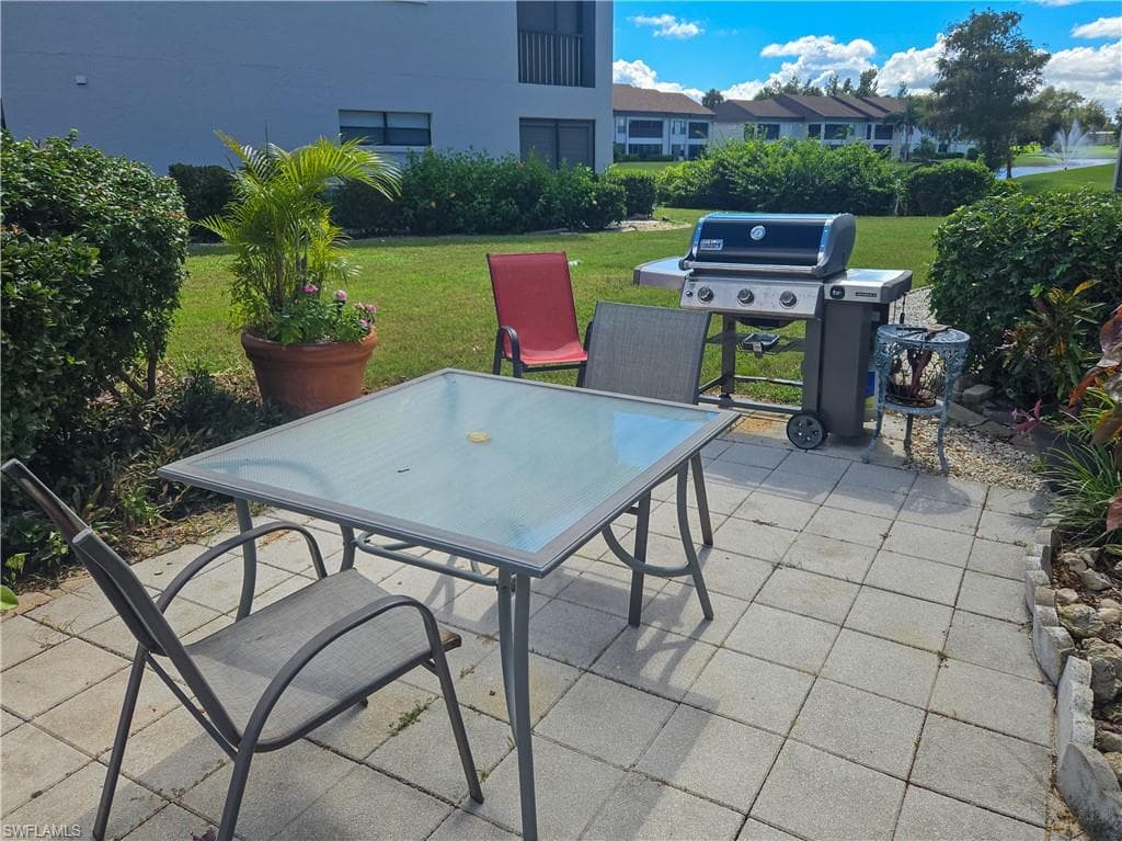 5790 Trailwinds DR # 111, FORT MYERS FL 33907-18