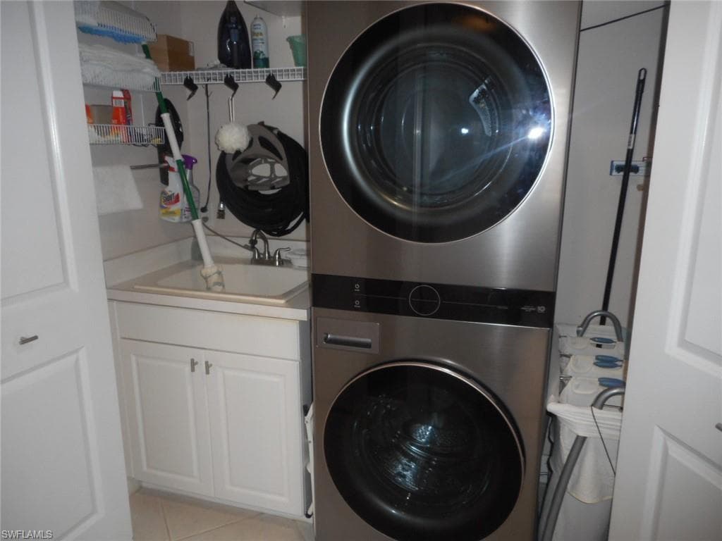 2080 W 1st ST # 304, FORT MYERS FL 33901-22