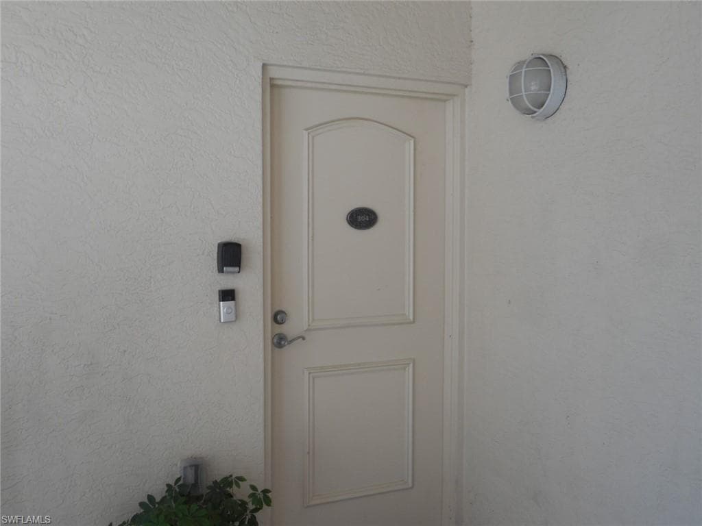 2080 W 1st ST # 304, FORT MYERS FL 33901-27