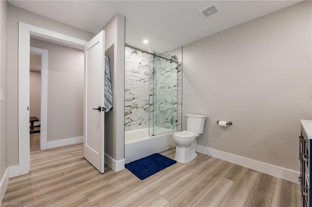 1860 Marina CIR, NORTH FORT MYERS FL 33903-16