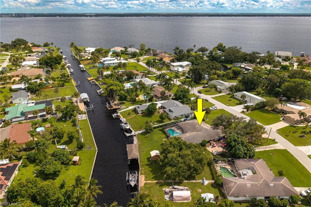 1860 Marina CIR, NORTH FORT MYERS FL 33903-42