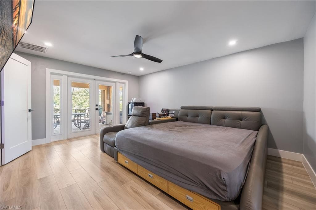 1860 Marina CIR, NORTH FORT MYERS FL 33903-23