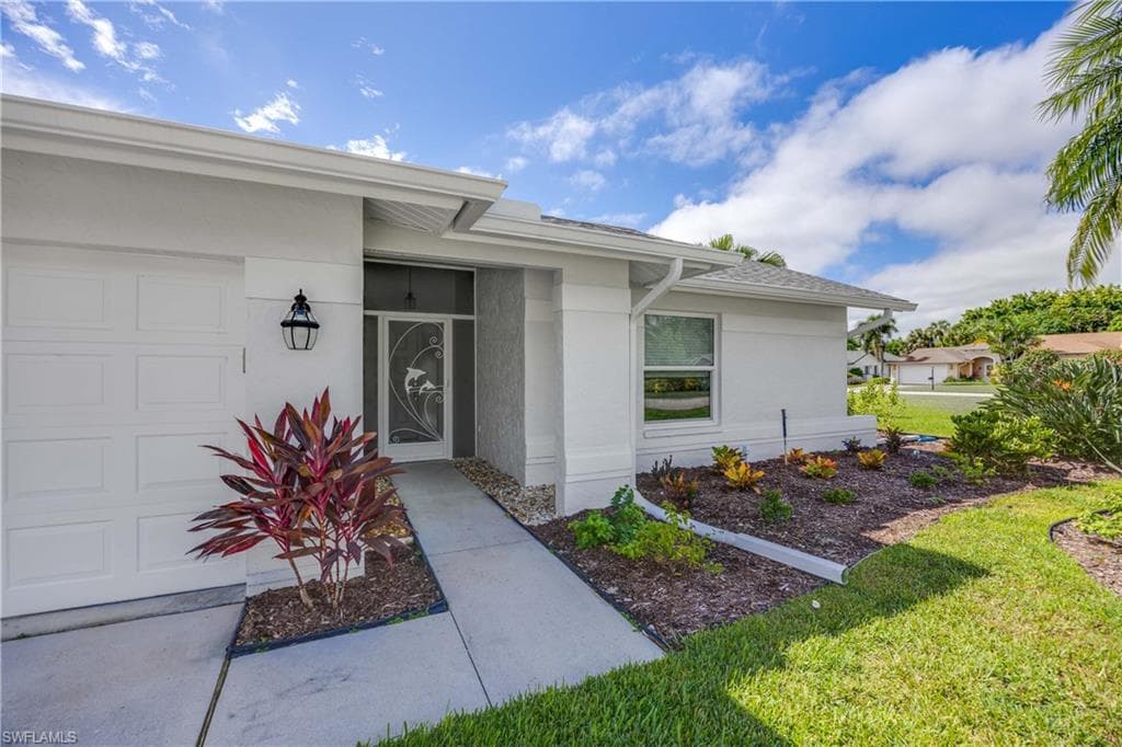 3302 Arlette DR, NAPLES FL 34109-3