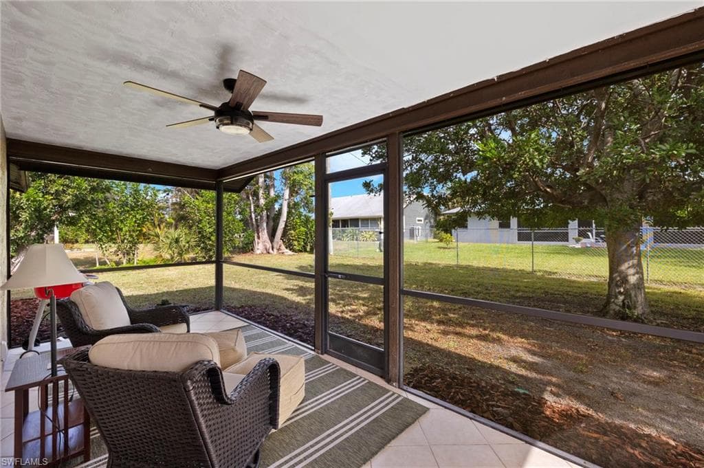 20821 Coconut DR, ESTERO FL 33928-25