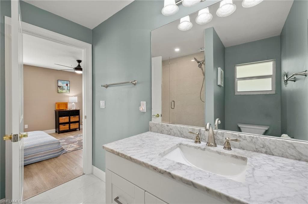 20821 Coconut DR, ESTERO FL 33928-19