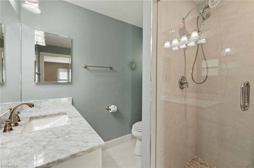 20821 Coconut DR, ESTERO FL 33928-18