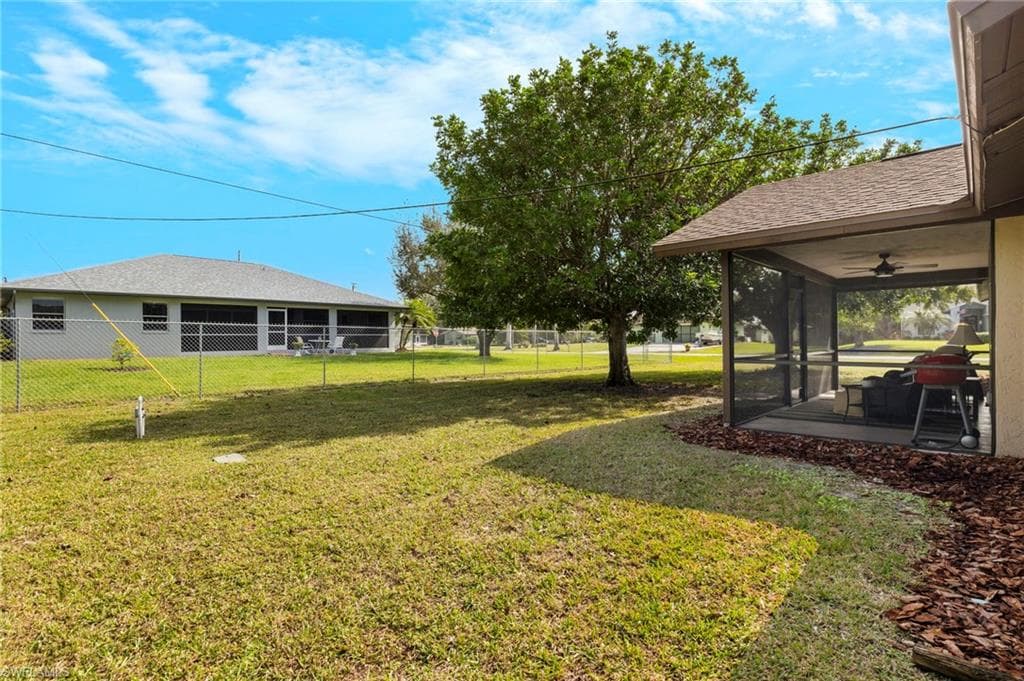 20821 Coconut DR, ESTERO FL 33928-28