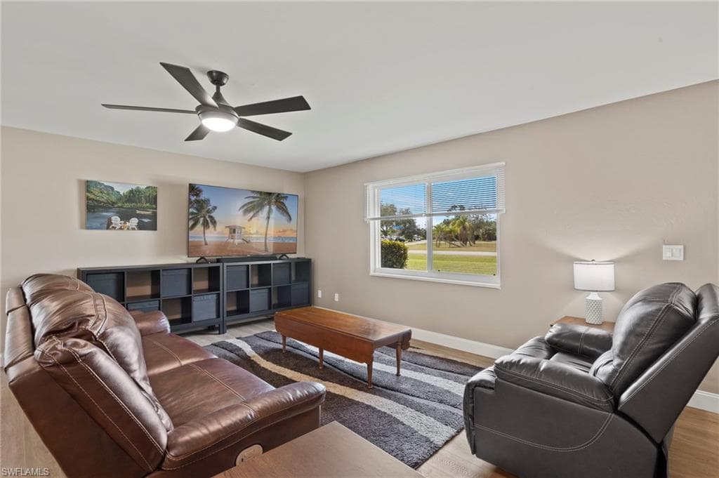 20821 Coconut DR, ESTERO FL 33928-7