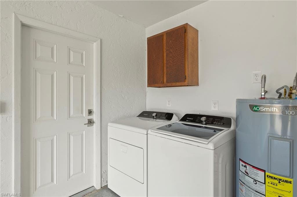 20821 Coconut DR, ESTERO FL 33928-24