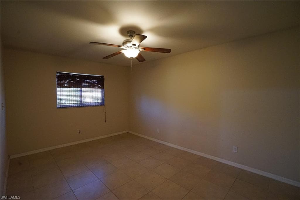 8397 Bahamas RD, FORT MYERS FL 33967-15