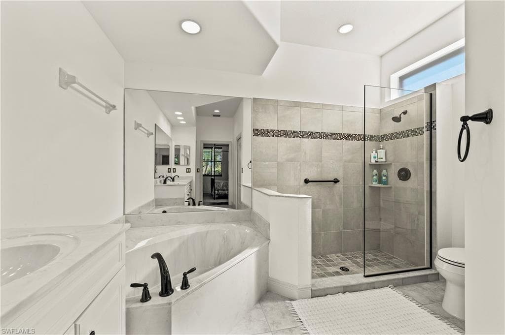 8599 Ibis Cove CIR, NAPLES FL 34119-19