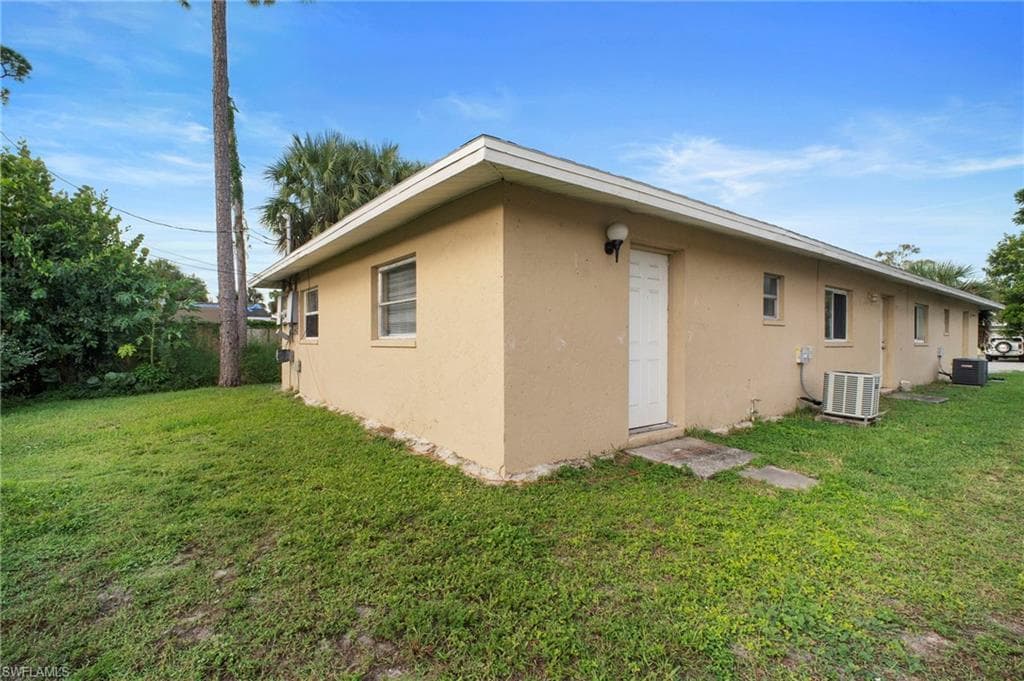 5539 10th AVE, FORT MYERS FL 33907-1