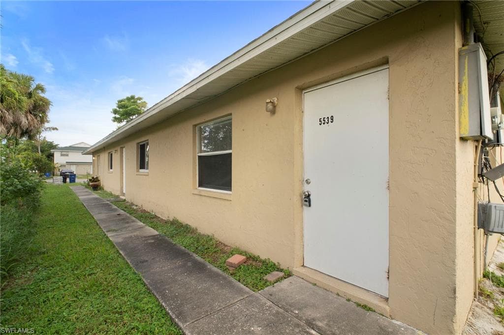 5539 10th AVE, FORT MYERS FL 33907-2